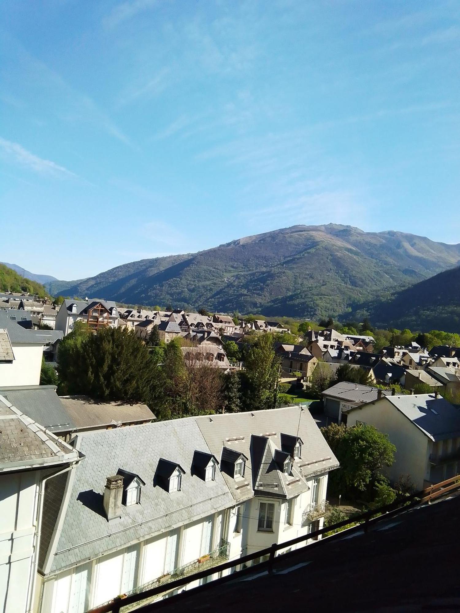 Appartement Au Coeur De Luchon Bagneres-de-Luchon Bagian luar foto